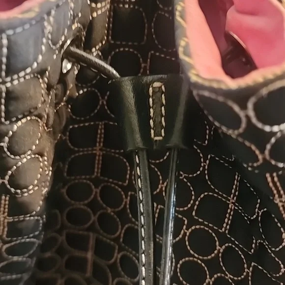 Kate Spade Vintage Quilted Nylon Bucket Hobo Bag Black Drawstring Pink Lining - Picture 10 of 11